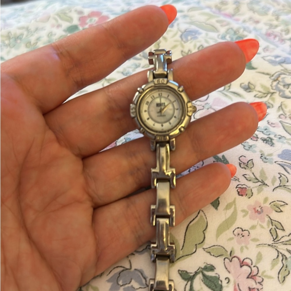 Roots Women's Silver Bracelet Watch with White Dial